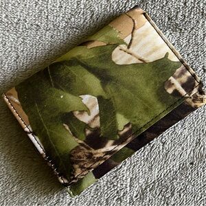 Woodland Creek camo tri-fold wallet 3-1/2 x 4-7/8. In excellent condition!